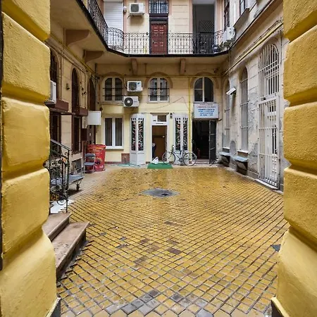 Megszunt - Erzsebet Krt 37 Apartment