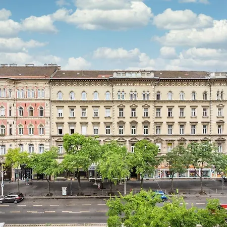 Apartment Megszunt - Erzsebet Krt 37 *
