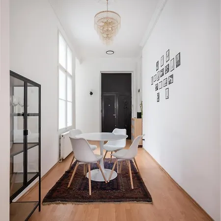 Megszunt - Erzsebet Krt 37 Apartament Budapeszt